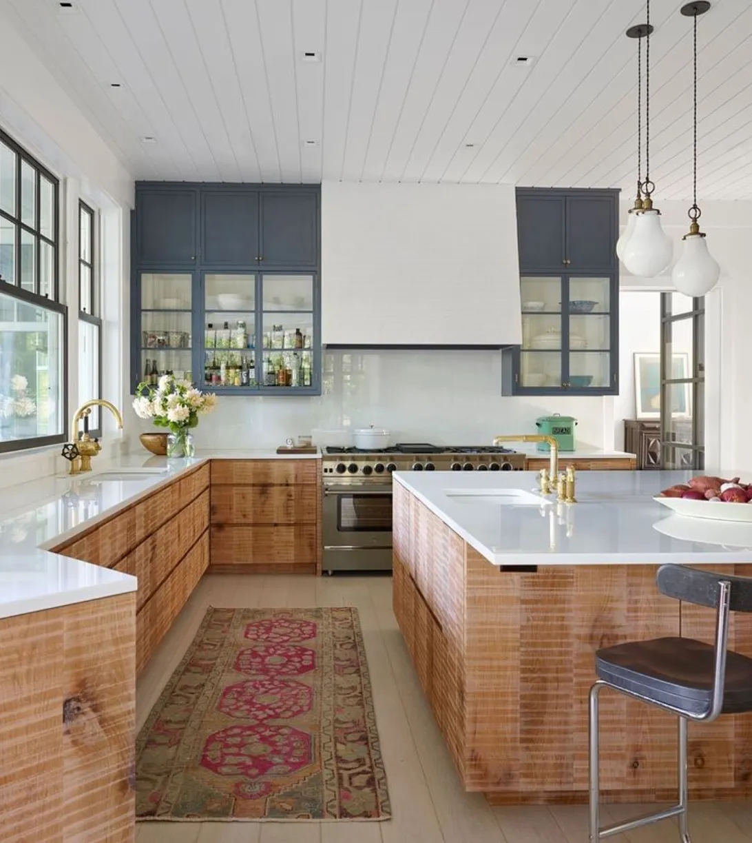 11054 rustic kitchen wood elements