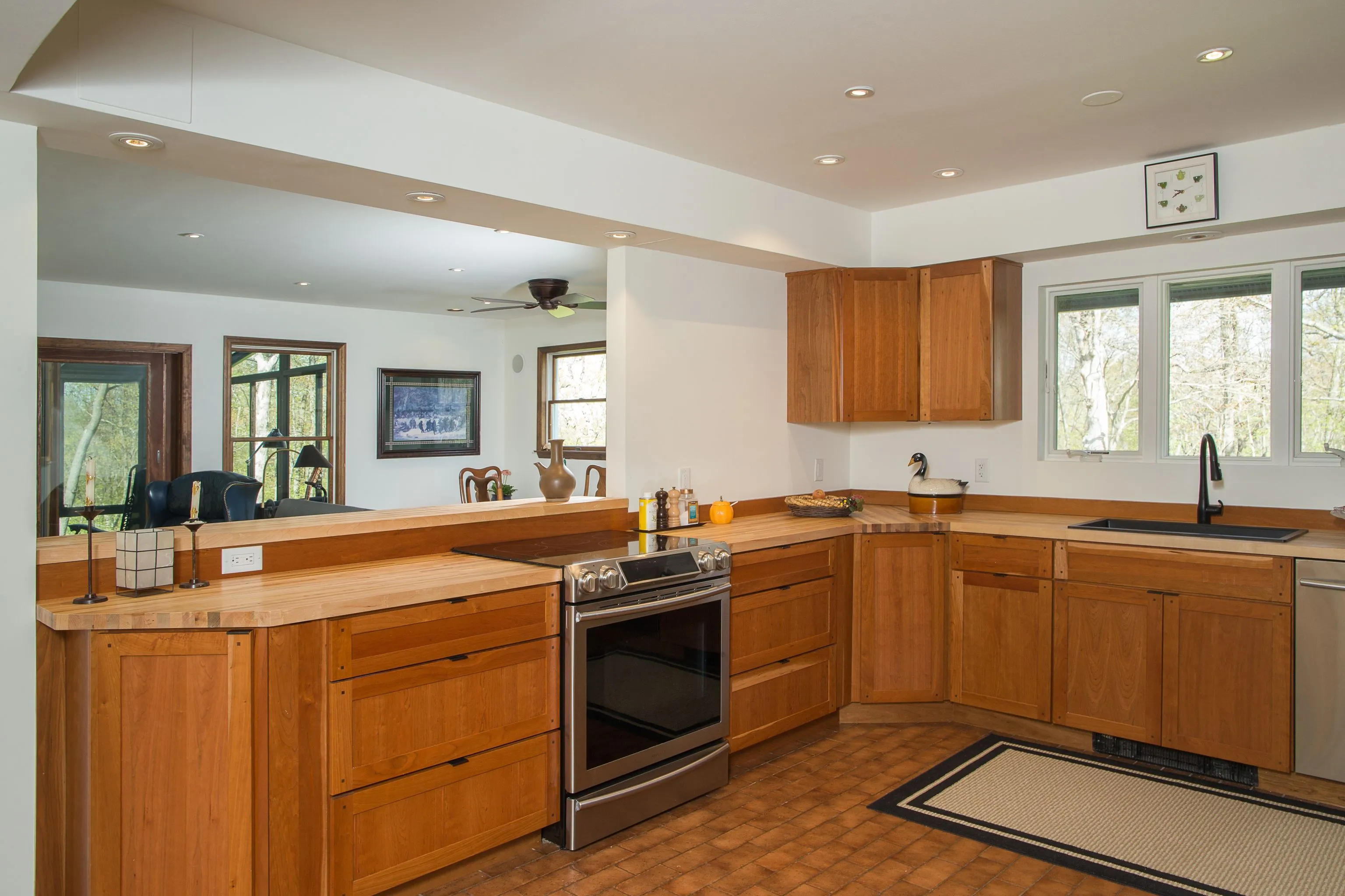 11090 kitchen color vadodara