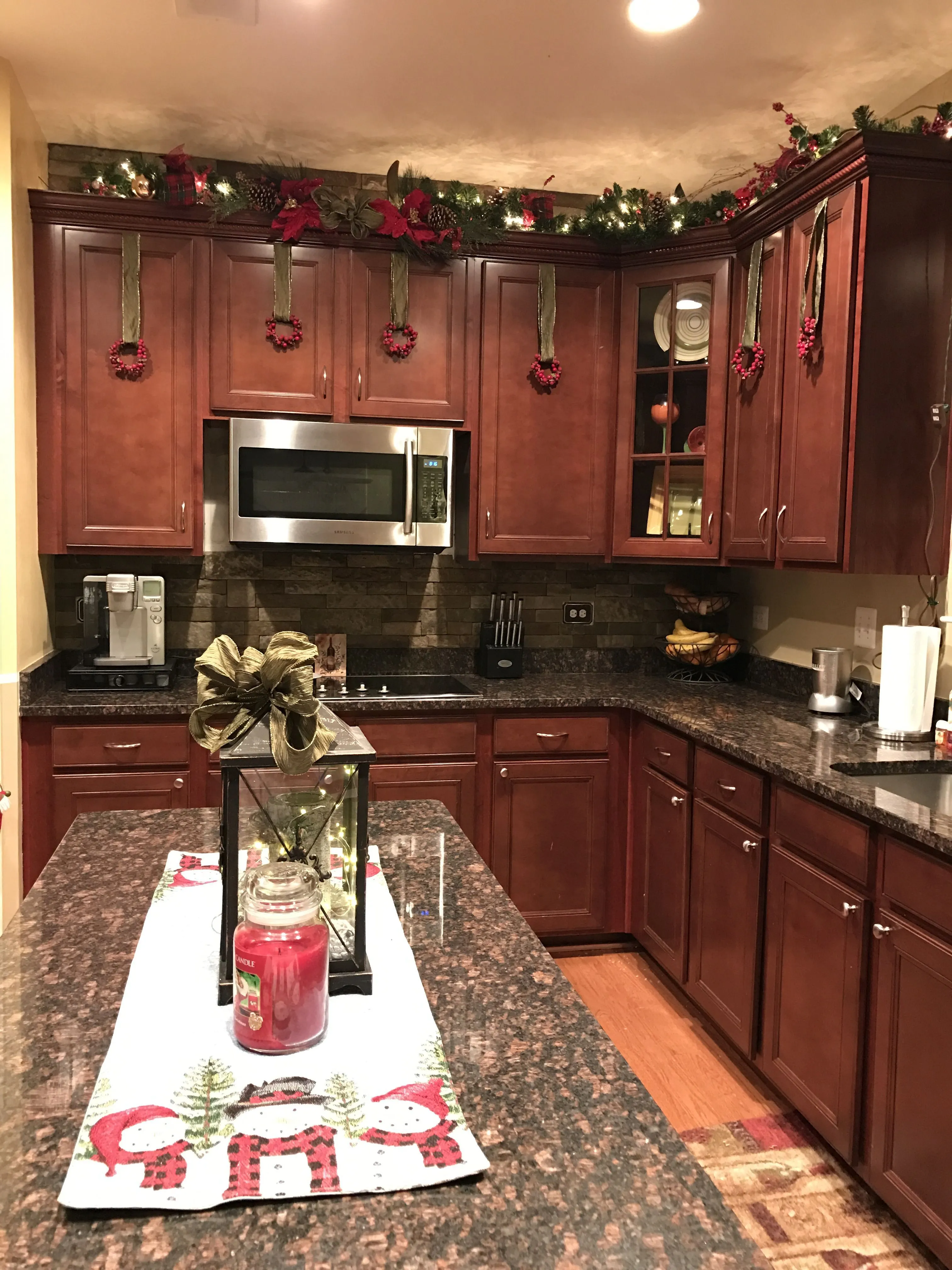 11117 christmas kitchen decor 3
