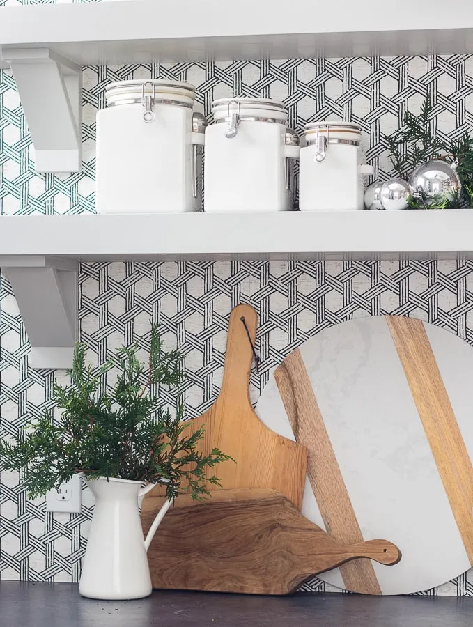 11133 christmas kitchen centerpiece