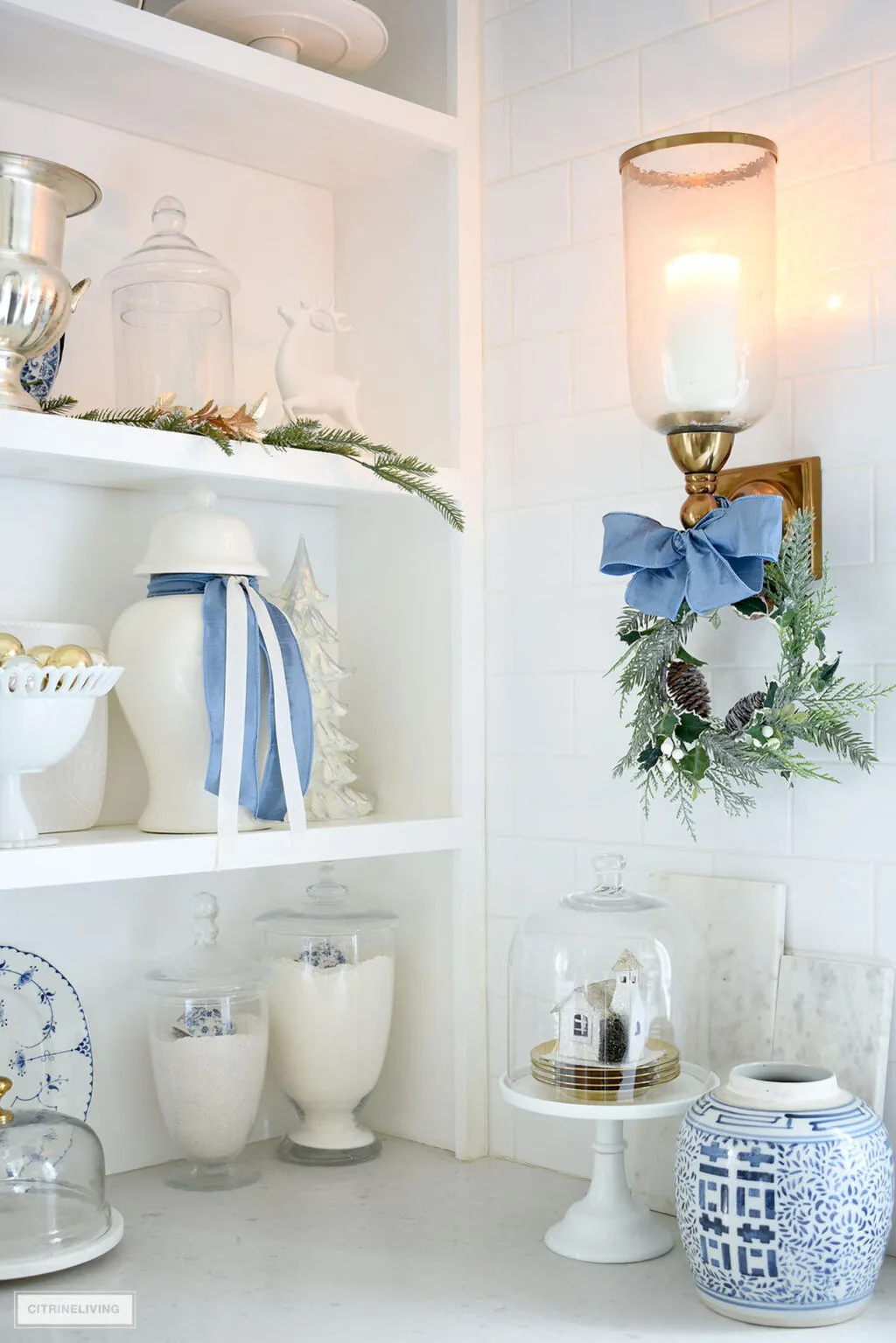 11136 gold christmas kitchen decor 2