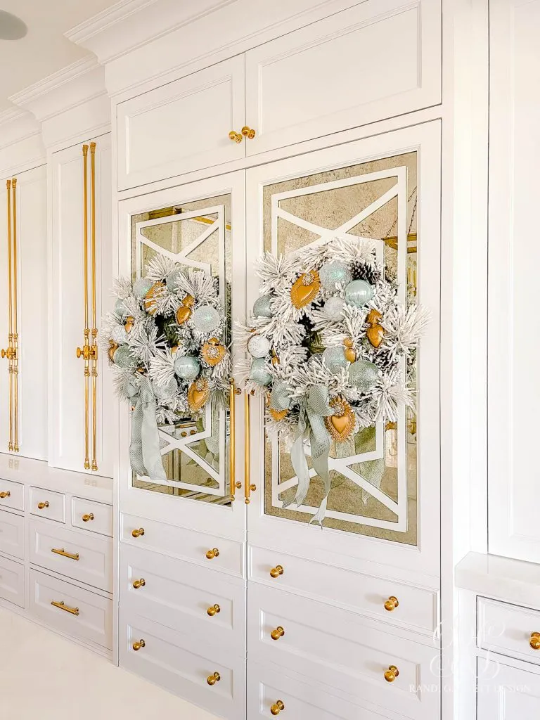 11210 large gold kitchen