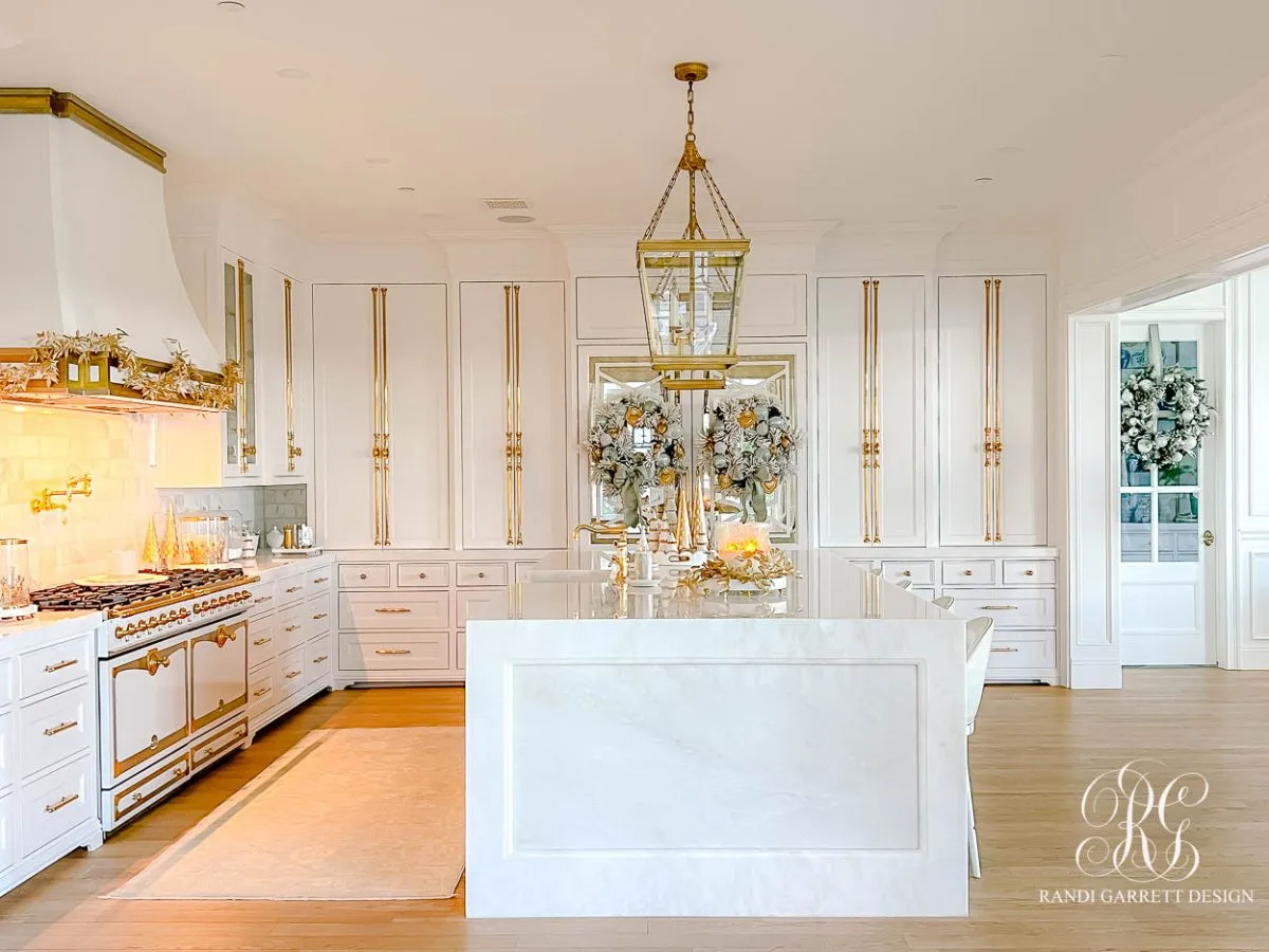 11210 small gold kitchen