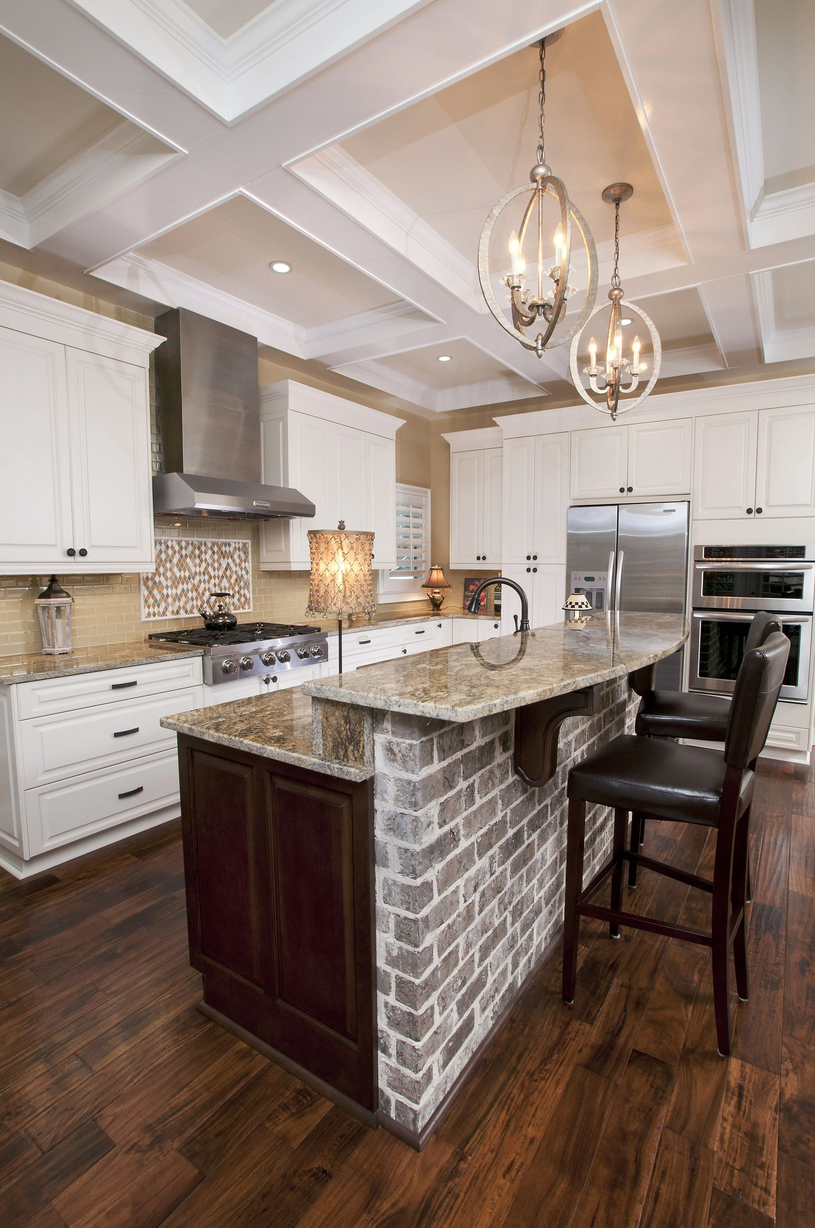 11234 brick veneer kitchen