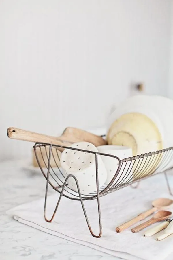 11241 white kitchen backsplash