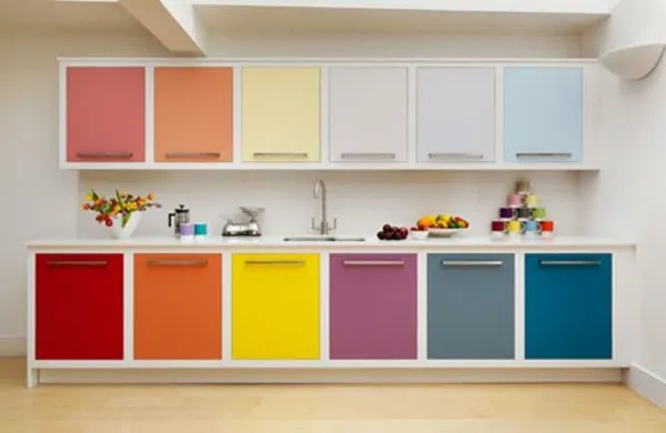 /img/11257-colorful-kitchen-design.webp